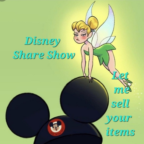 The tray is open and add 2 Disney Items for 30 Seconds - Picture 1 of 1